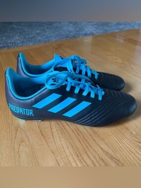 Adidas Predator Soccer Cleats shoes 19.4 Ground black blue Youth Boy Mens Size 6